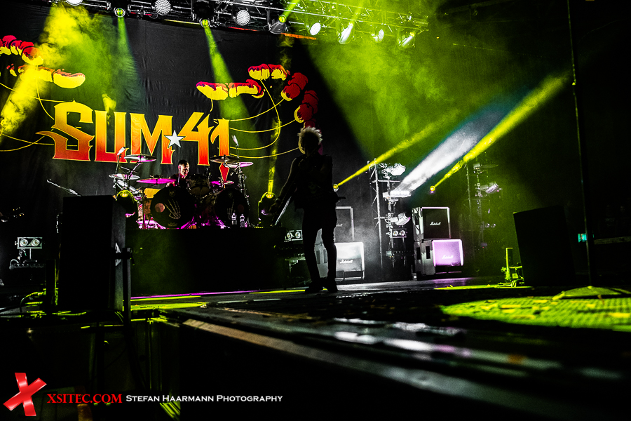 SUM 41 Live